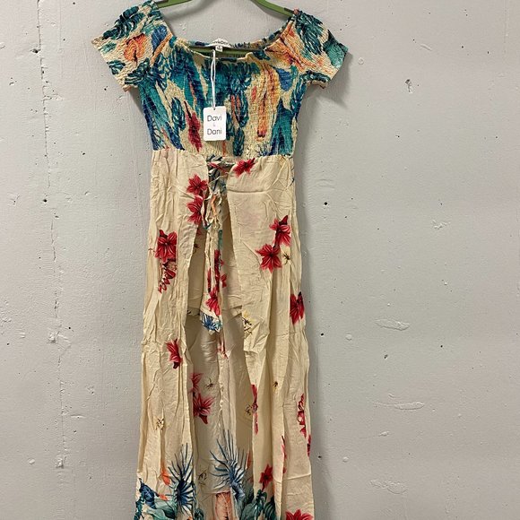 5/$25*🔥 Davi & Dani Cap Sleeve Short Jumpsuit with Overlaying Attached Skirt - Picture 1 of 10